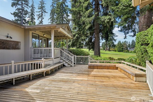 16313 Inglewood Place NE, Kenmore, WA 98028