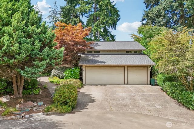 16313 Inglewood Place NE, Kenmore, WA 98028
