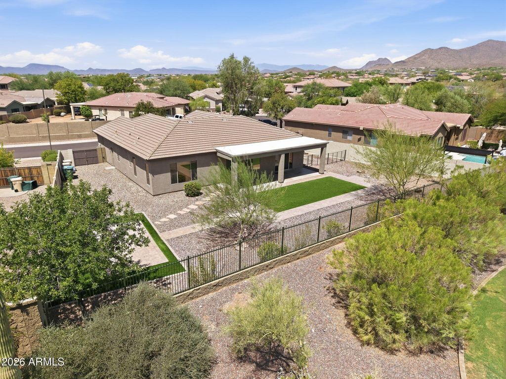 2421 W KIT CARSON Court, Phoenix, AZ 85086 — photo 5