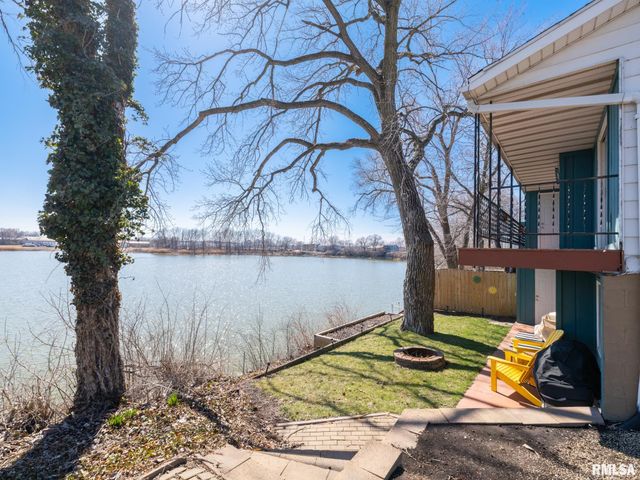 950 EDGEWATER Drive, North Pekin, IL 61554