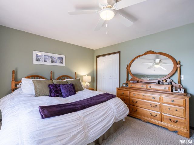 950 EDGEWATER Drive, North Pekin, IL 61554