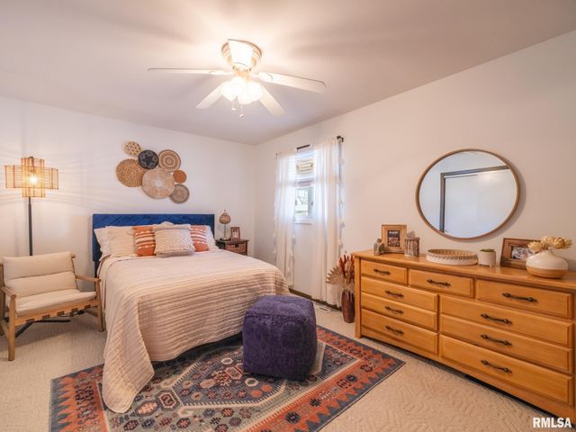 950 EDGEWATER Drive, North Pekin, IL 61554