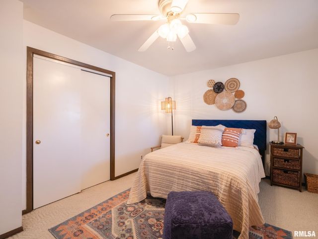 950 EDGEWATER Drive, North Pekin, IL 61554