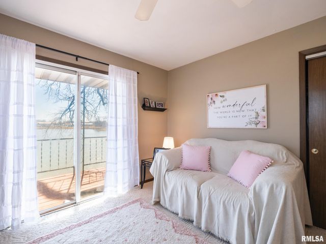 950 EDGEWATER Drive, North Pekin, IL 61554