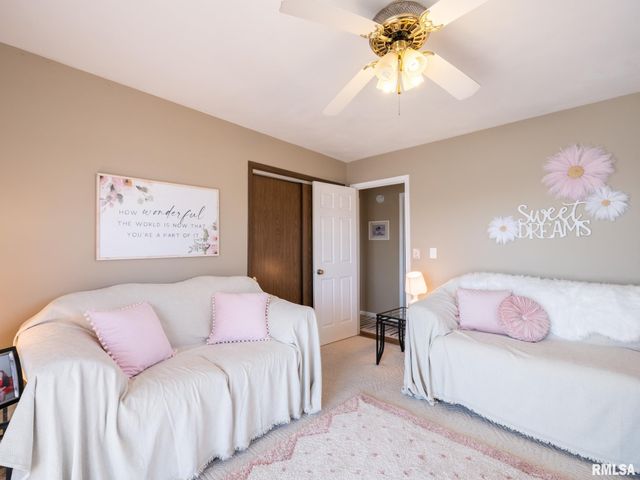 950 EDGEWATER Drive, North Pekin, IL 61554