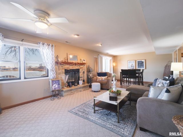 950 EDGEWATER Drive, North Pekin, IL 61554