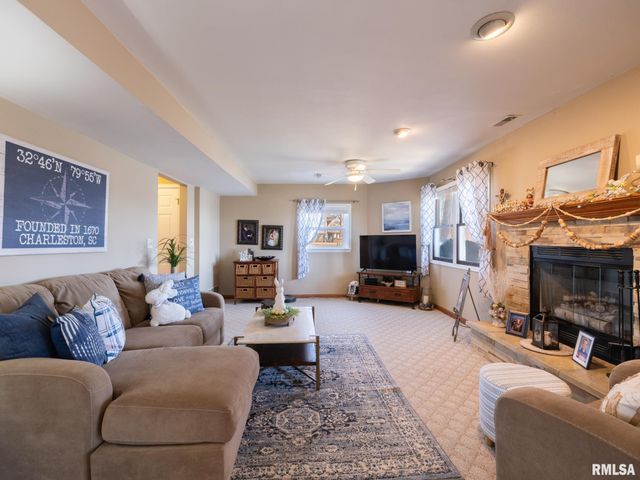 950 EDGEWATER Drive, North Pekin, IL 61554