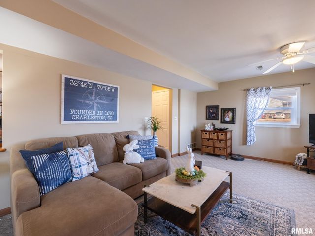 950 EDGEWATER Drive, North Pekin, IL 61554