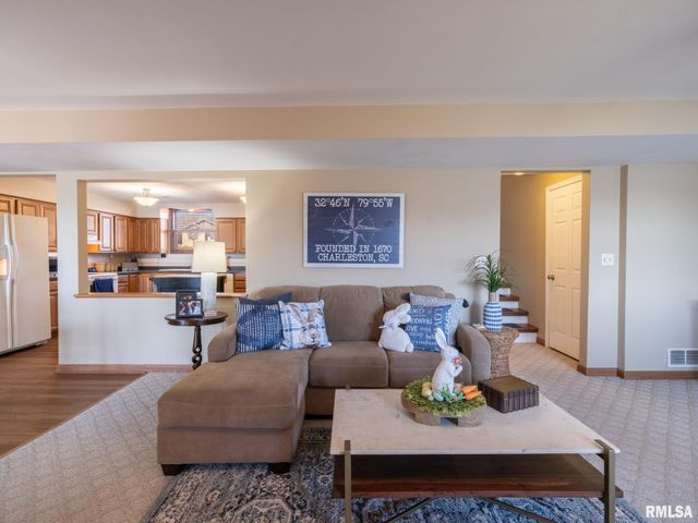 950 EDGEWATER Drive, North Pekin, IL 61554