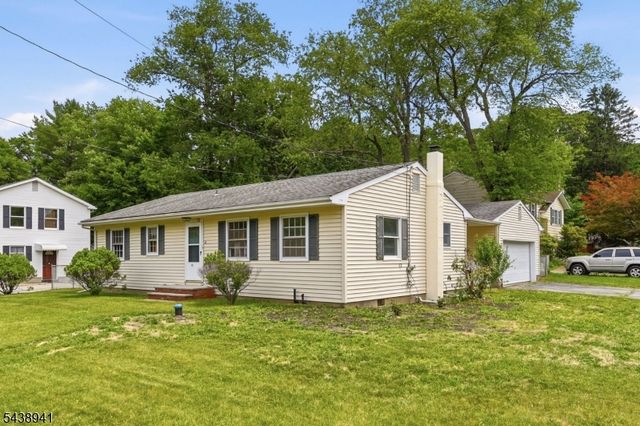 427 Warwick Tpke, West Milford Twp., NJ 07421