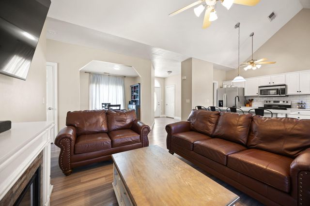 372 Ridgewood Drive, Somerset, KY 42503