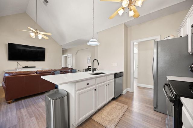 372 Ridgewood Drive, Somerset, KY 42503