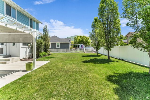 1869 W HOLLYBROOK WAY, Farmington, UT 84025