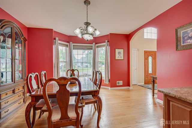 236 W Shirley Avenue W, Edison, NJ 08820