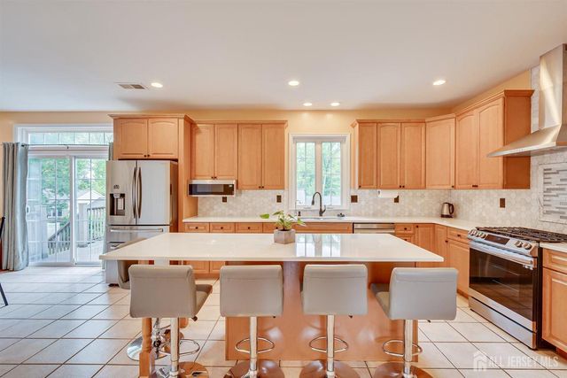 236 W Shirley Avenue W, Edison, NJ 08820