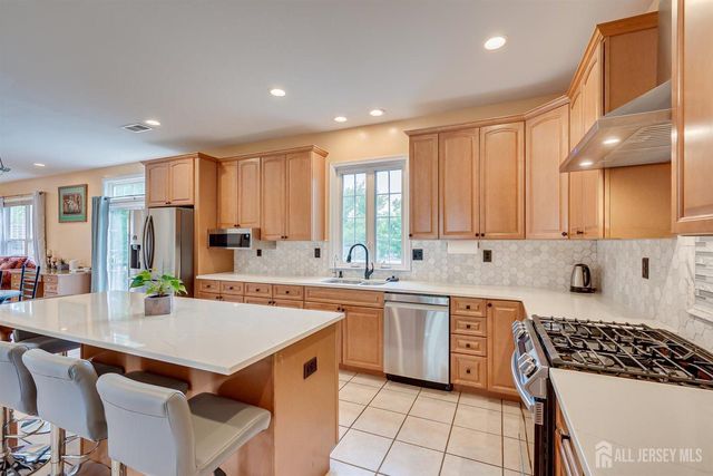 236 W Shirley Avenue W, Edison, NJ 08820