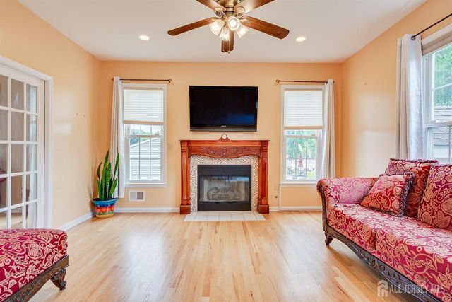 236 W Shirley Avenue W, Edison, NJ 08820