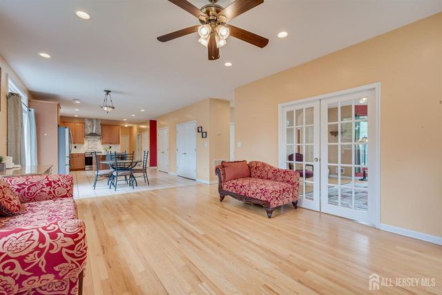 236 W Shirley Avenue W, Edison, NJ 08820