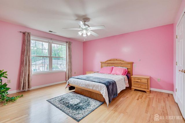 236 W Shirley Avenue W, Edison, NJ 08820