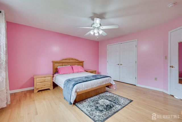 236 W Shirley Avenue W, Edison, NJ 08820