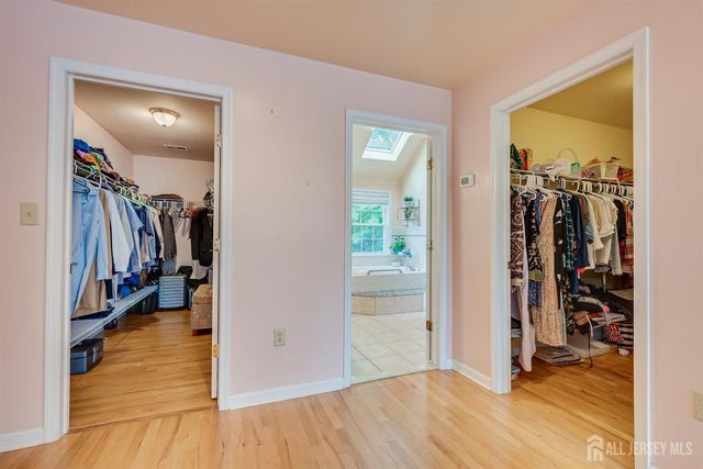 236 W Shirley Avenue W, Edison, NJ 08820