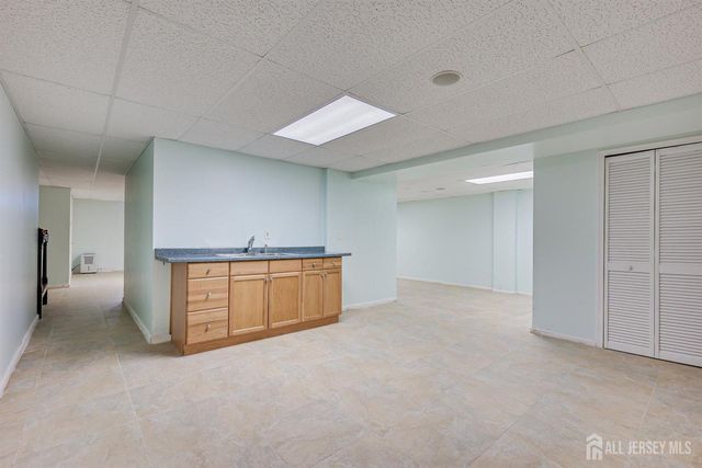 236 W Shirley Avenue W, Edison, NJ 08820