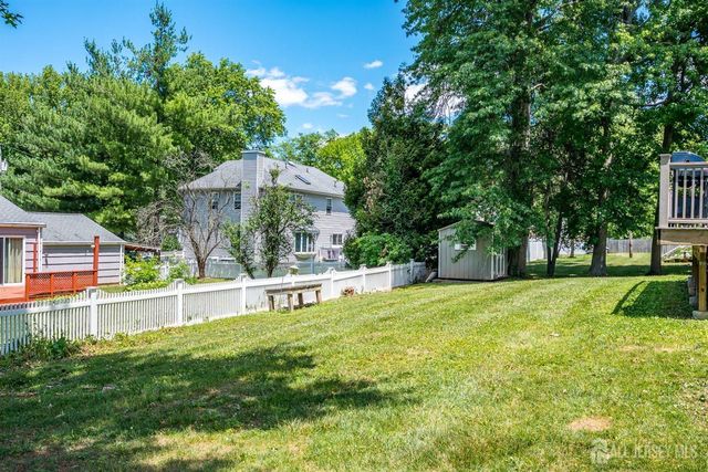 236 W Shirley Avenue W, Edison, NJ 08820