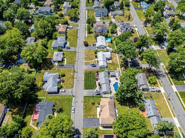 236 W Shirley Avenue W, Edison, NJ 08820