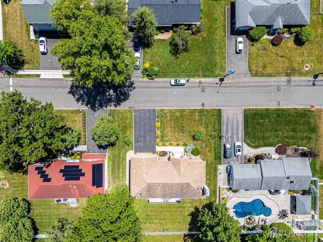 236 W Shirley Avenue W, Edison, NJ 08820