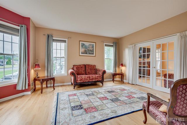 236 W Shirley Avenue W, Edison, NJ 08820