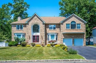 236 W Shirley Avenue W, Edison, NJ 08820