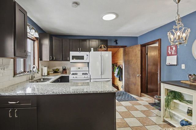 1306 S Erie Street, Bay City, MI 48706