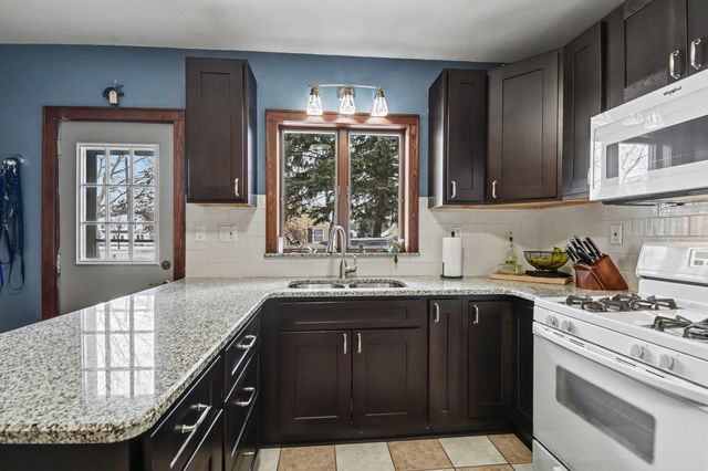 1306 S Erie Street, Bay City, MI 48706