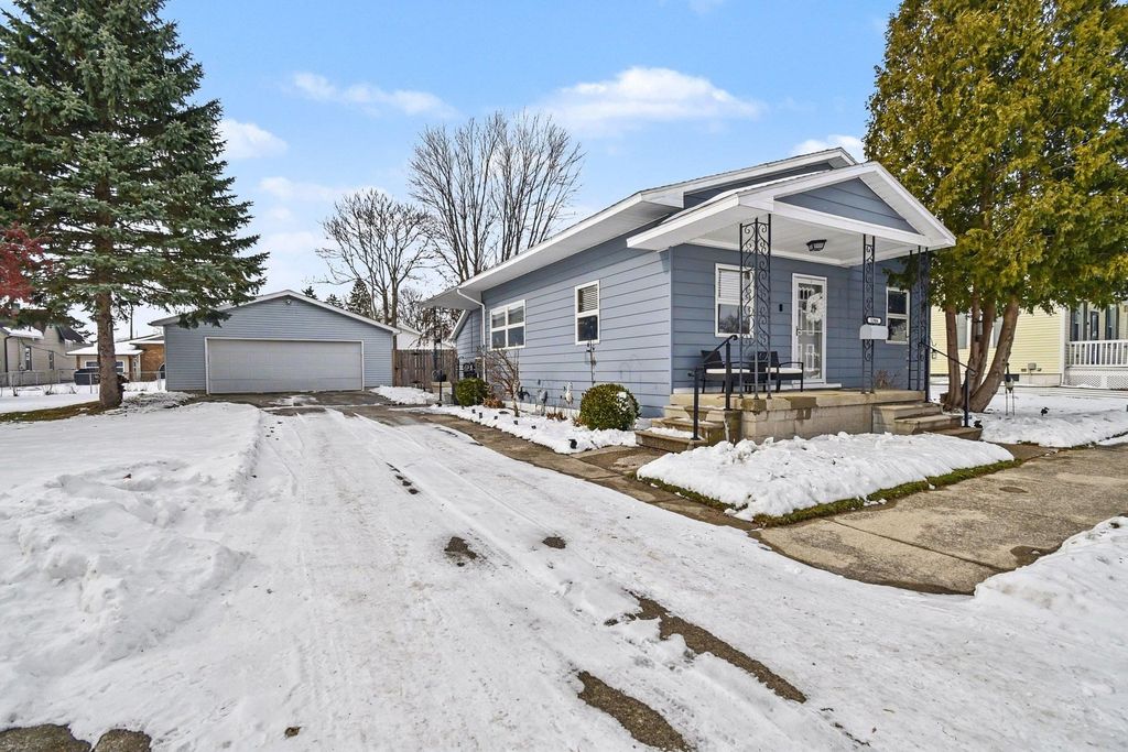 1306 S Erie Street, Bay City, MI 48706