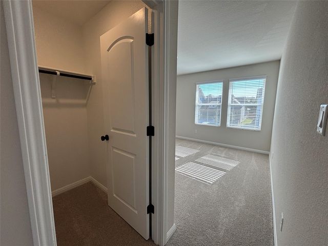 199 Crater Lake DR, Dripping Springs, TX 78620