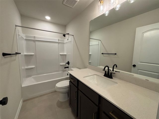 199 Crater Lake DR, Dripping Springs, TX 78620