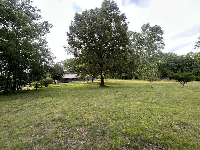 2162 Bethany Rd, Erin, TN 37061