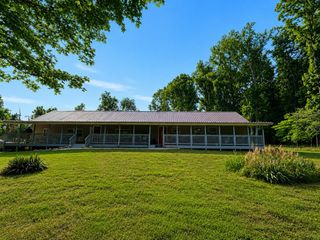 2162 Bethany Rd, Erin, TN 37061