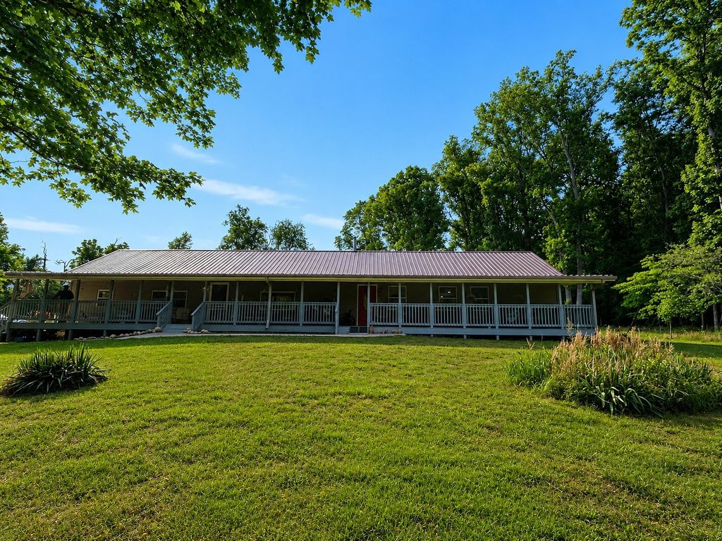 2162 Bethany Rd, Erin, TN 37061