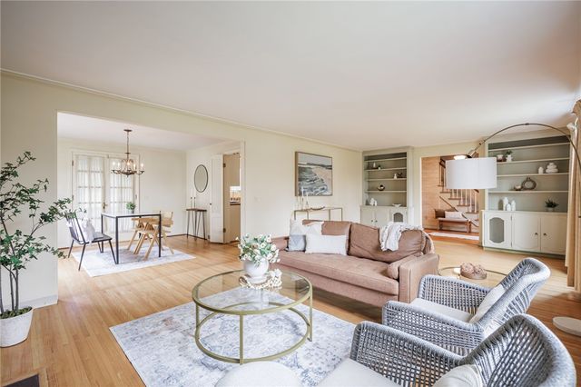 48 Shelwood Drive, Pittsford, NY 14618