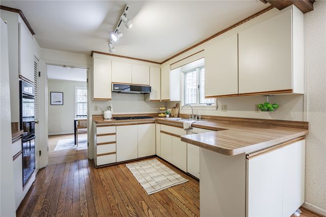 48 Shelwood Drive, Pittsford, NY 14618