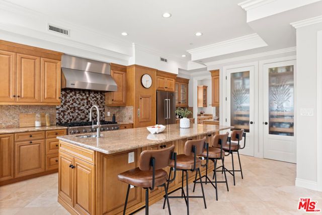 6468 Wynkoop Street, Los Angeles, CA 90045