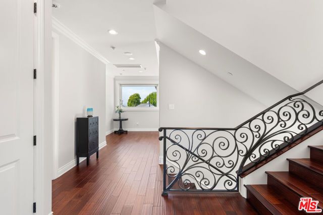 6468 Wynkoop Street, Los Angeles, CA 90045