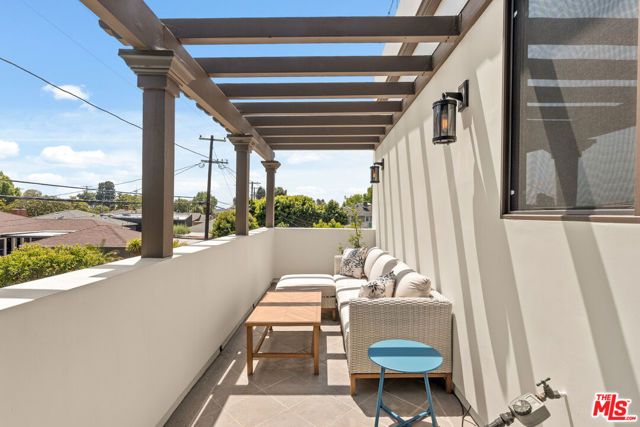 6468 Wynkoop Street, Los Angeles, CA 90045