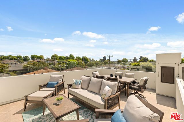 6468 Wynkoop Street, Los Angeles, CA 90045