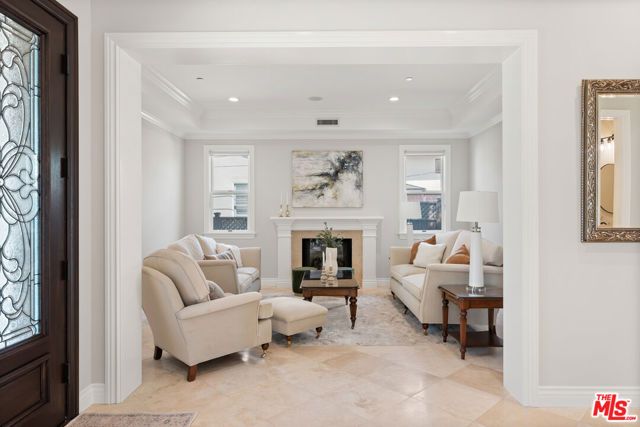 6468 Wynkoop Street, Los Angeles, CA 90045