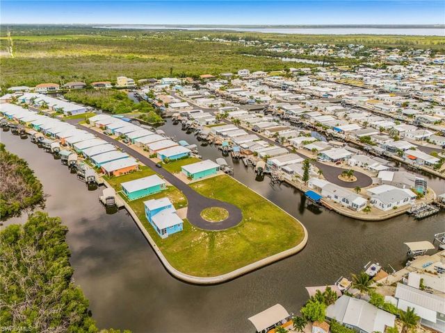 2950 Trawler LN, St. James City, FL 33956