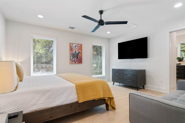 1306 Navasota ST, Austin, TX 78702