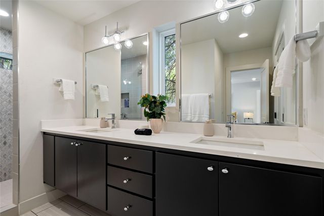 1306 Navasota ST, Austin, TX 78702