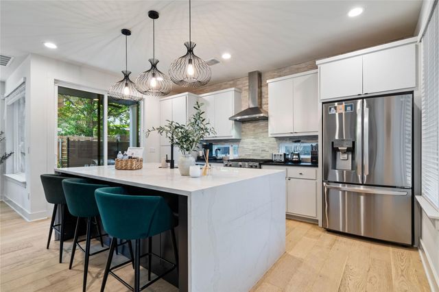 1306 Navasota ST, Austin, TX 78702